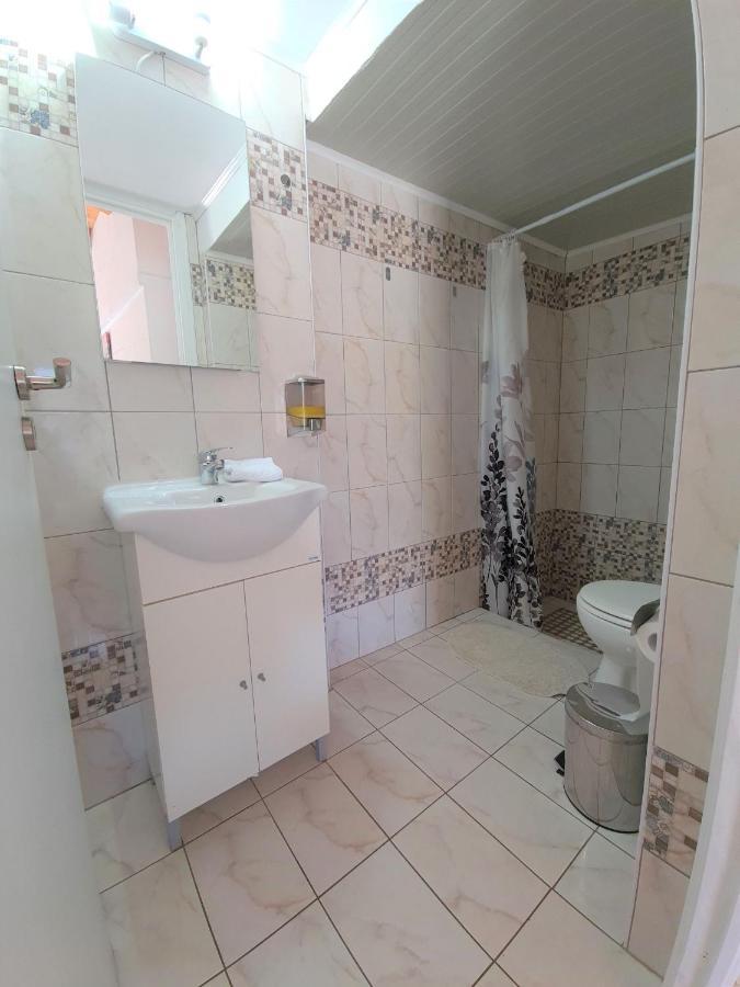 G-George Apartments By The Sea And Airport Liadha Luaran gambar