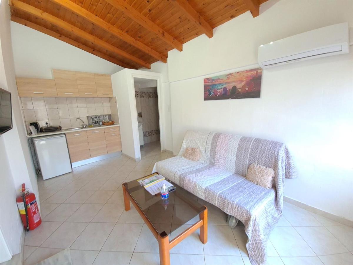 G-George Apartments By The Sea And Airport Liadha Luaran gambar
