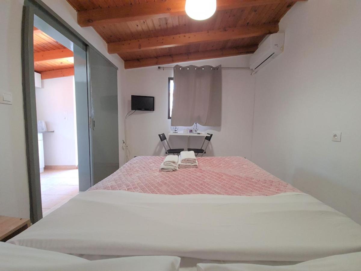 G-George Apartments By The Sea And Airport Liadha Luaran gambar
